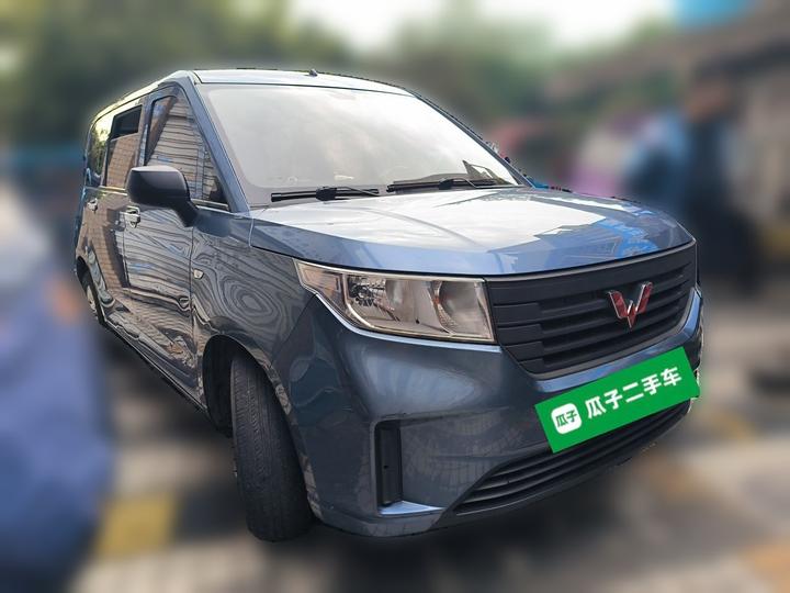 Wuling Hongguang PLUS 2019 1.5T MT Standard 7-Seater photo 3