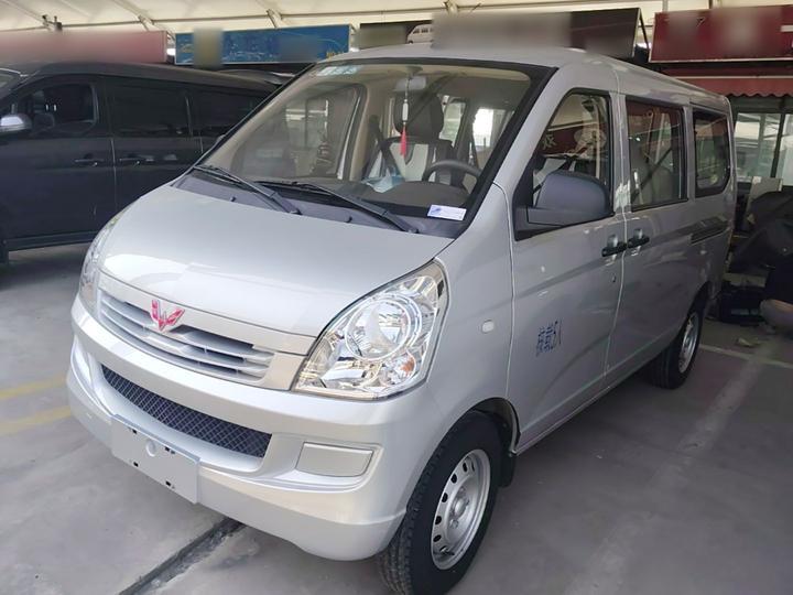 Wuling Rongguang S 2021 1.2L Base 5-SeaterLSI