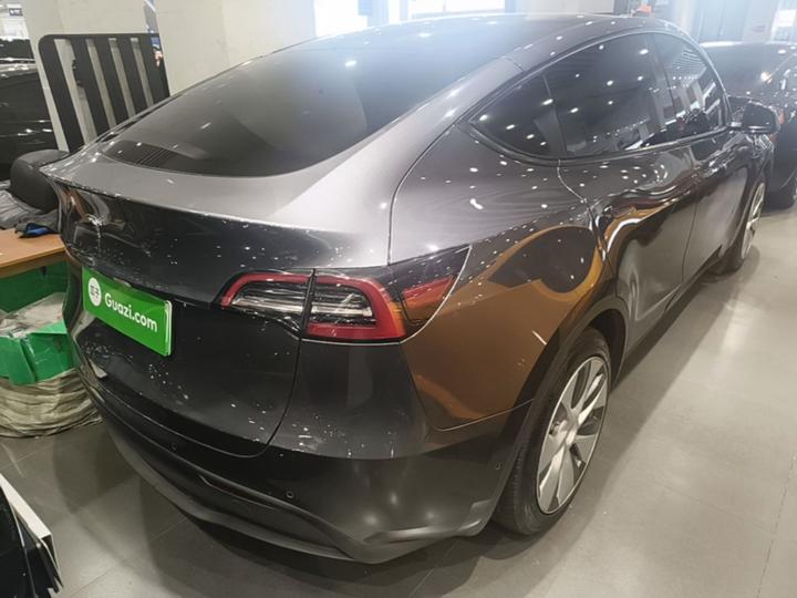 Model Y 2022 RWD photo 4