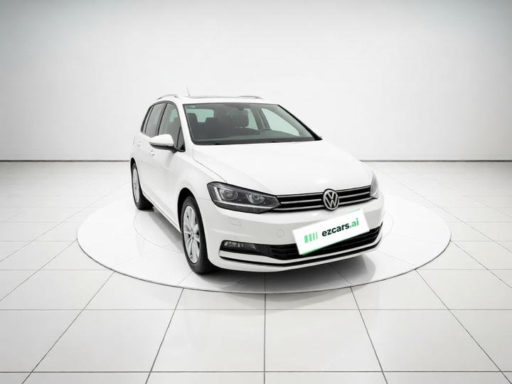 2018 L 280TSI DSG 7-Seater photo 3
