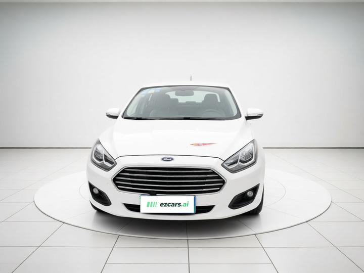 Escort 2015 1.5L MT Comfort photo 2