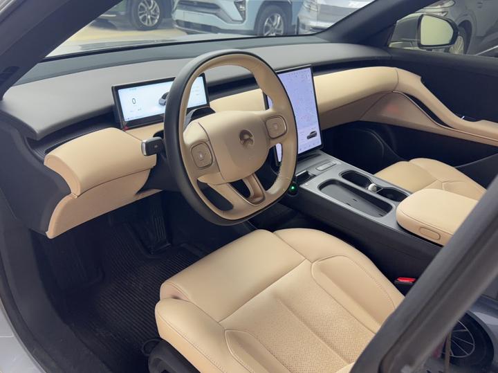 ET5T 2023 75kWh Touring photo 4