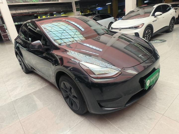 Model Y 2024 RWD photo 3