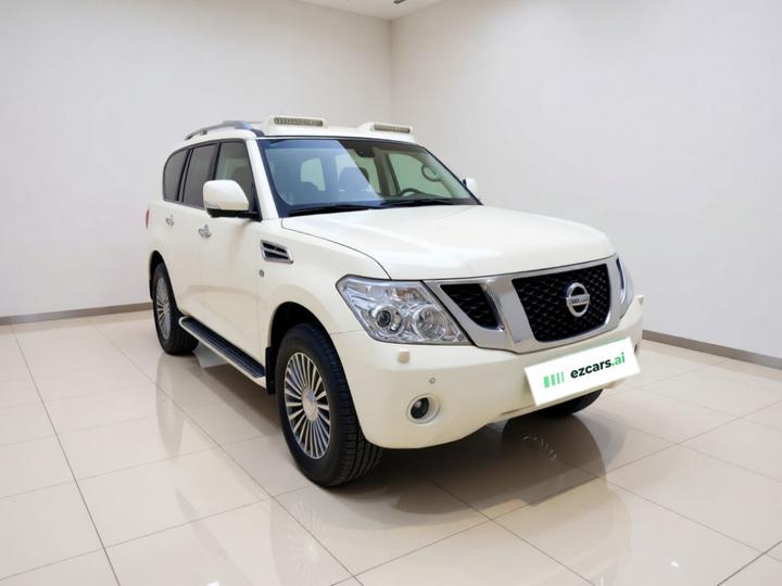 2016 5.6L Standard photo 3