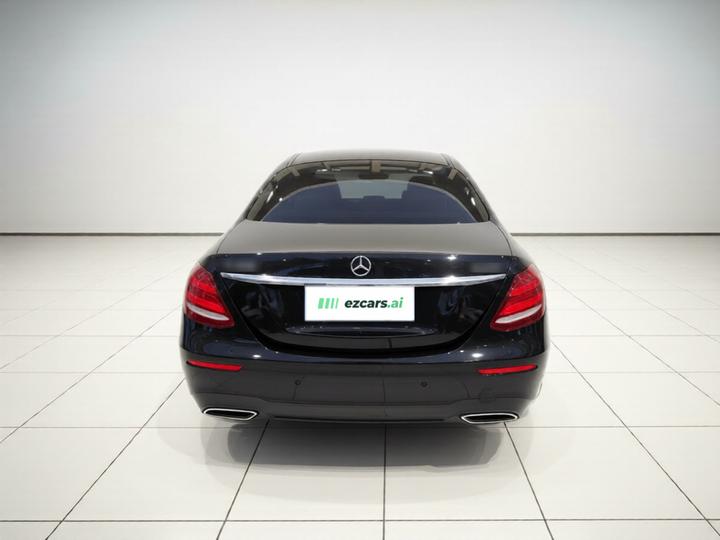 E-Class 2017 E 200 Sport 4MATIC photo 3