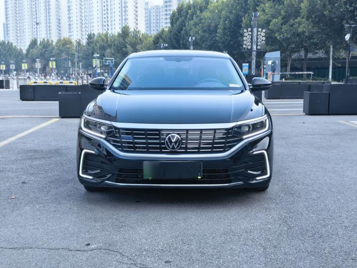 Passat EV 2022 430PHEV Hybrid Business photo 2