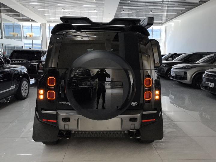 Defender 2023 110 3.0T P400 X-DYNAMIC HSE photo 3
