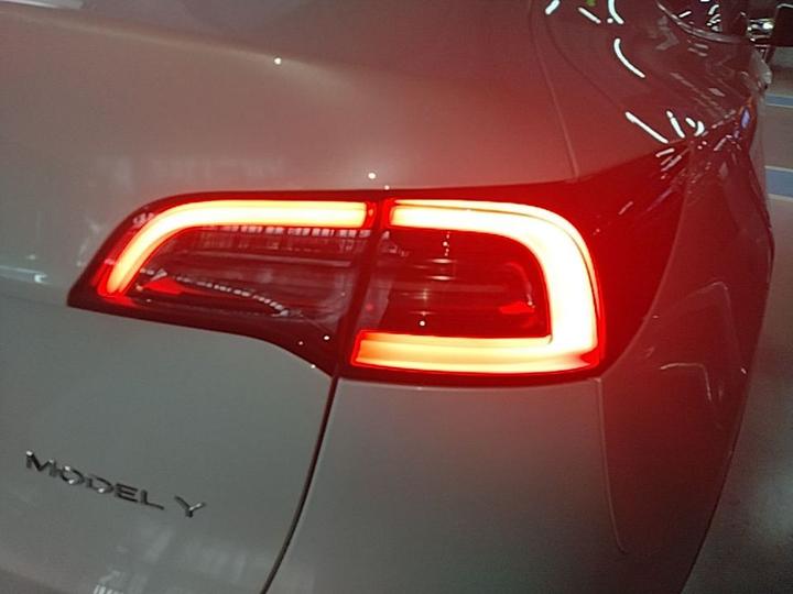 Model Y 2022 Facelift RWD photo 7