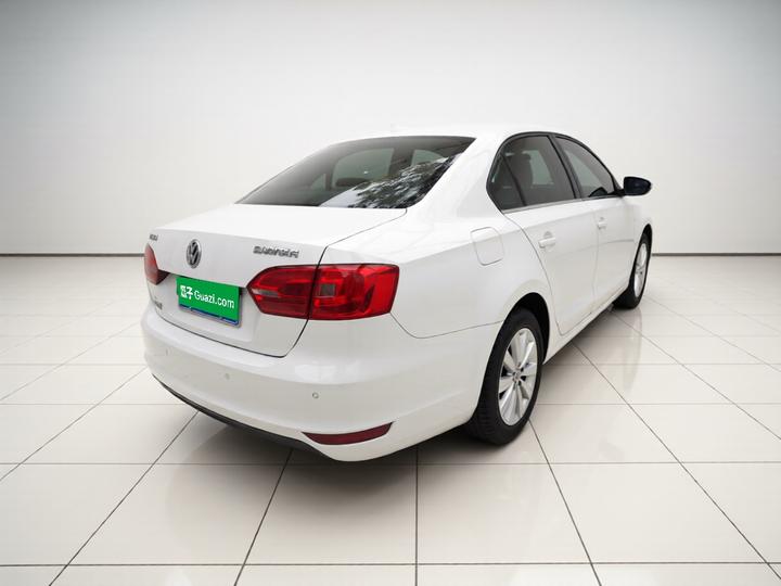 Sagitar 2014 Facelift 1.6L AT Comfort photo 4