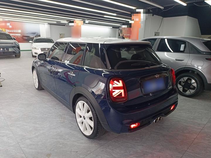 2019 2.0T COOPER S 5-Door photo 4