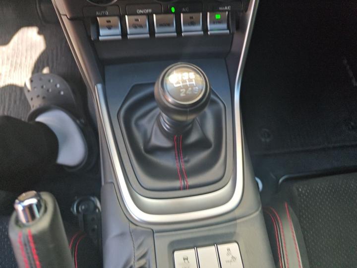 BRZ 2022 2.4L MT photo 6