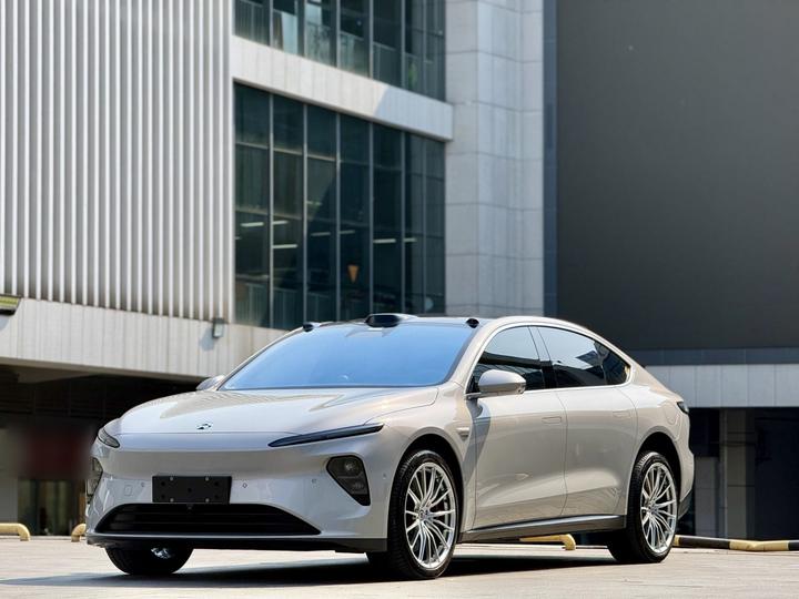 ET7 2024 75kWh Executive Signature