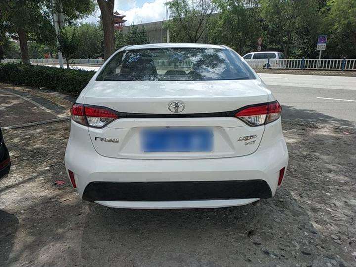 Levin 2022 185T CVT Luxury photo 3