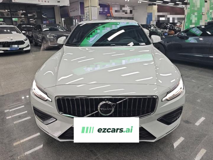 S60 2026 B4 Luxury photo 2