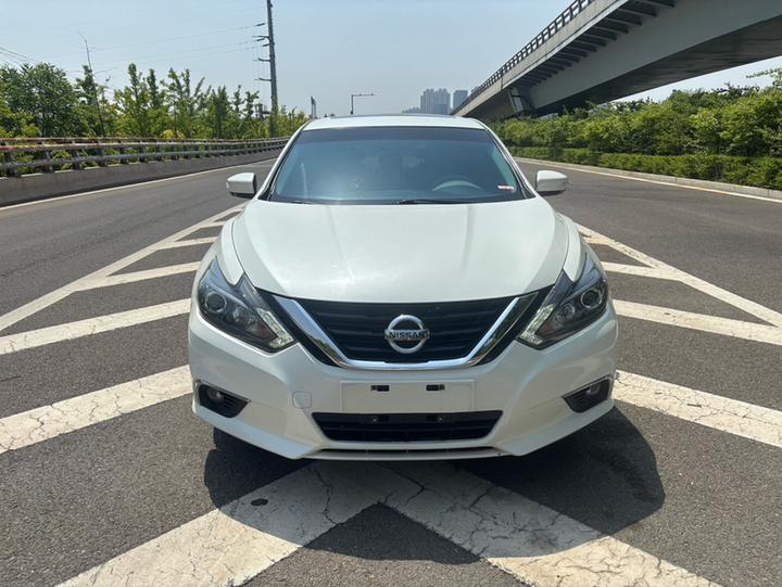 Teana 2016 Facelift 2.0L XL Comfort photo 2