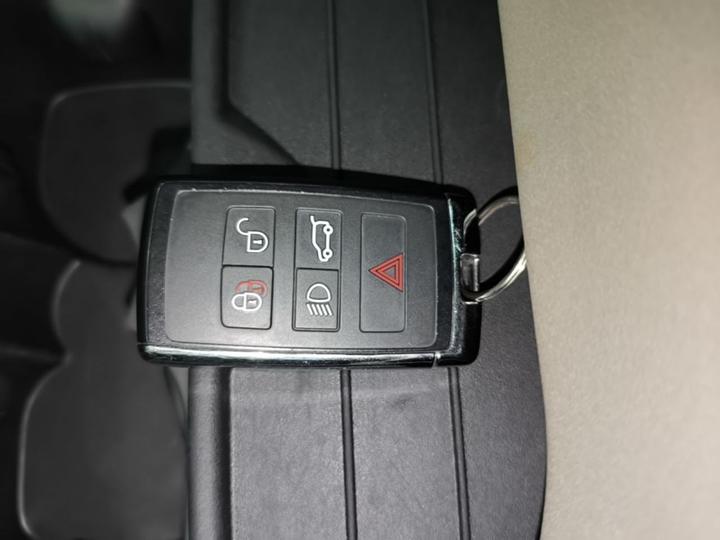 Defender 2020 110 P400 SE photo 8
