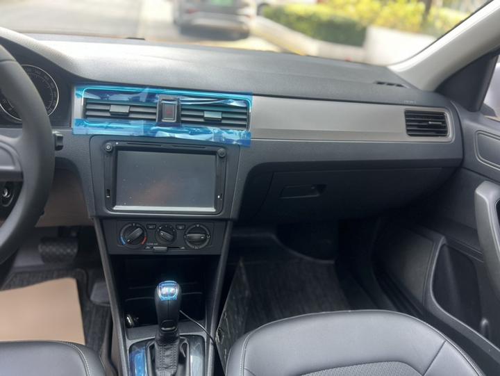 Rapid Spaceback 2016 Facelift 1.6L AT photo 5
