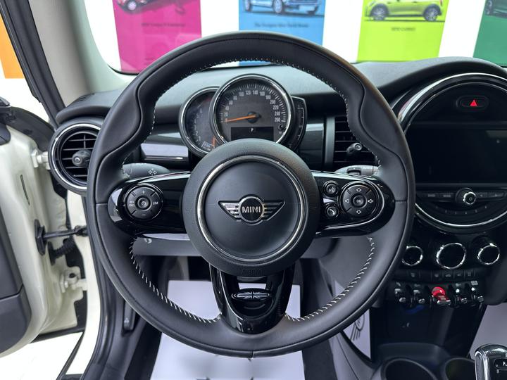 2018 1.5T COOPER photo 6