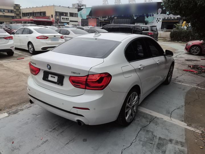 1 Series 2018 120i Design Package photo 4