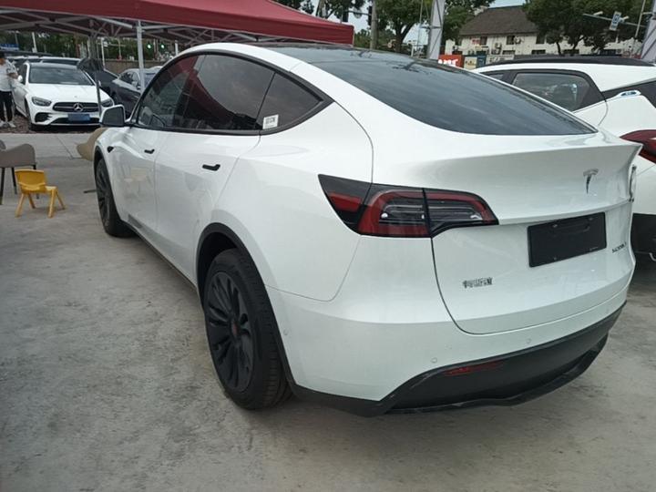 Model Y 2022 Long Range AWD photo 4