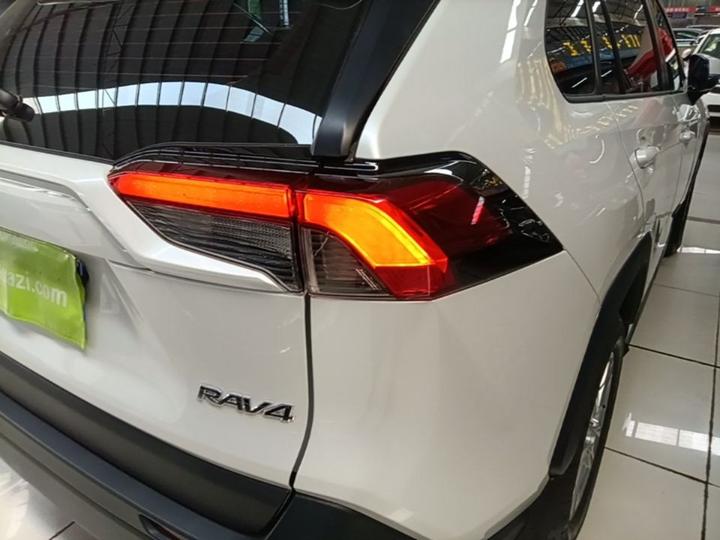 RAV4 2024 2.0L CVT RWD photo 7