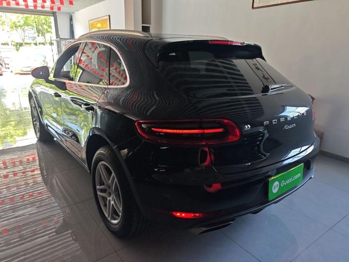 2017 Macan 2.0T photo 4