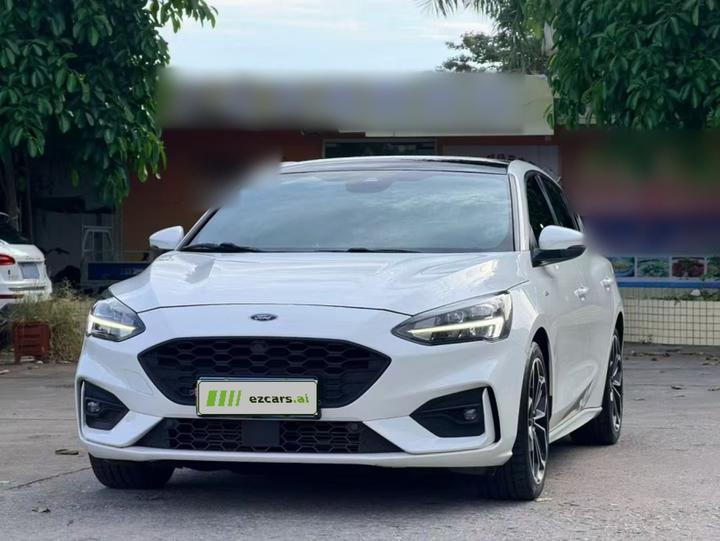 Focus 2021 Sedan EcoBoost 180 AT ST Line