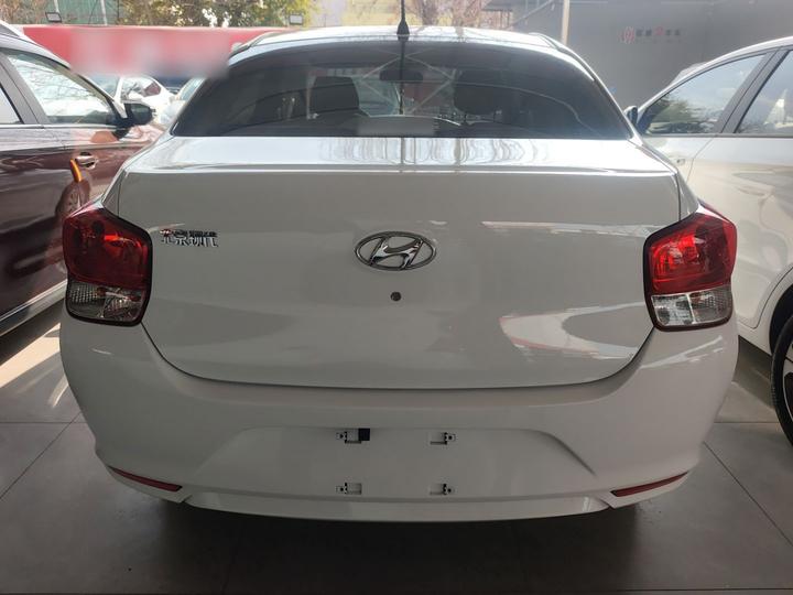 Verna 2020 1.4L MT GL Refresh Edition photo 3