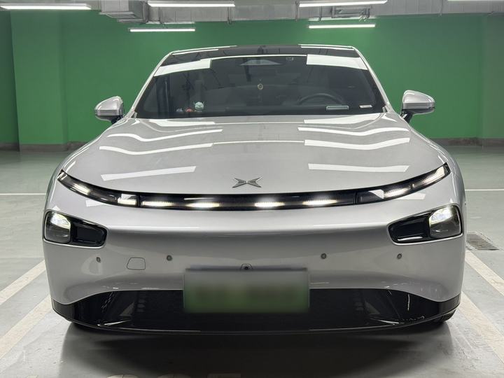 P7 2023 P7i 702 Pro photo 2