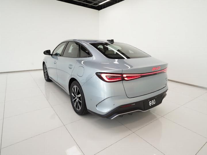 Seal 06 EV 2025 DM-i ADAS 120KM Exclusive photo 4