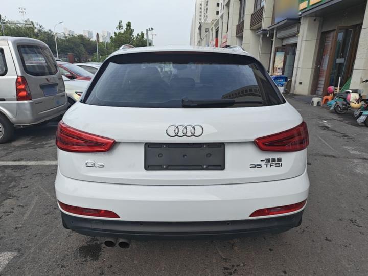 Q3 2015 35 TFSI photo 3