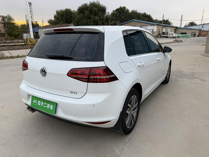 Golf 2017 230TSI AT Luxury Anniversary Edition photo 4