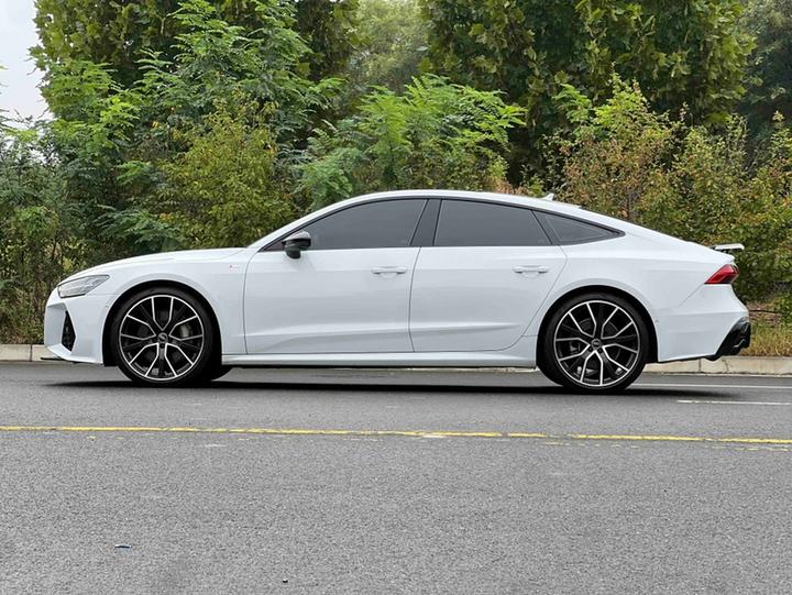 A7 2022 55 TFSI quattro Exclusive photo 4