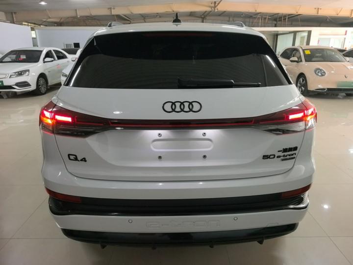 Q4 e-tron 2024 50 e-tron quattro photo 3