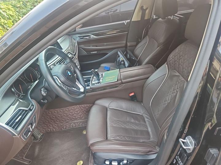7 Series 2018 730Li Exclusive Excellence photo 7
