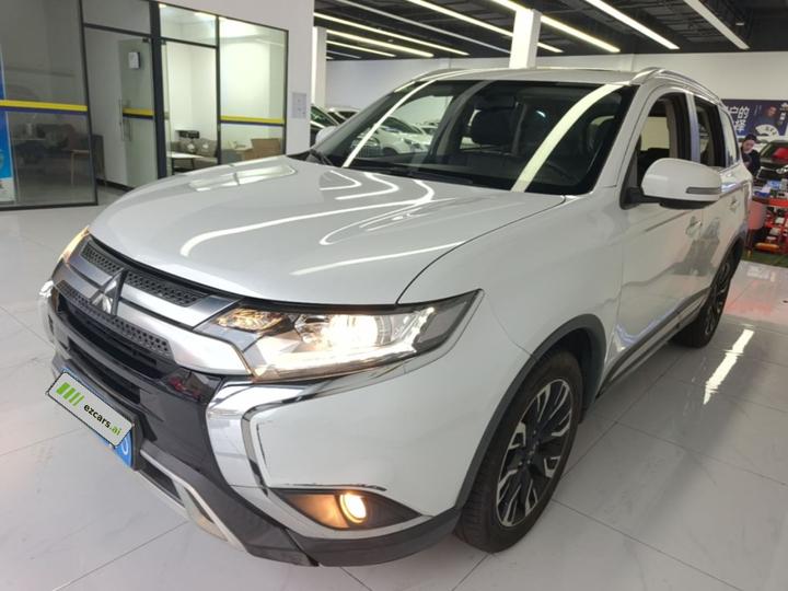 Outlander 2019 2.0L RWD Enjoy 5-Seater China VI