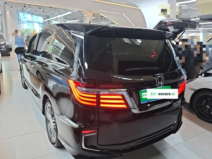 Elysion 2019 2.0L Hybrid Luxury photo 4