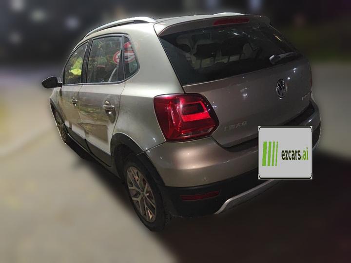 2014 1.6L Cross Polo AT photo 4