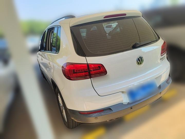 Tiguan 2016 300TSI AT AWD photo 4