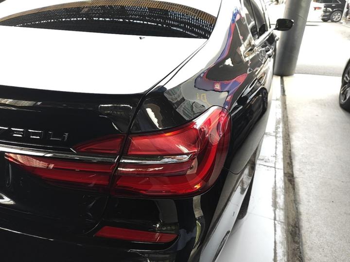 7 Series 2018 730Li Exclusive M Sport Package photo 7