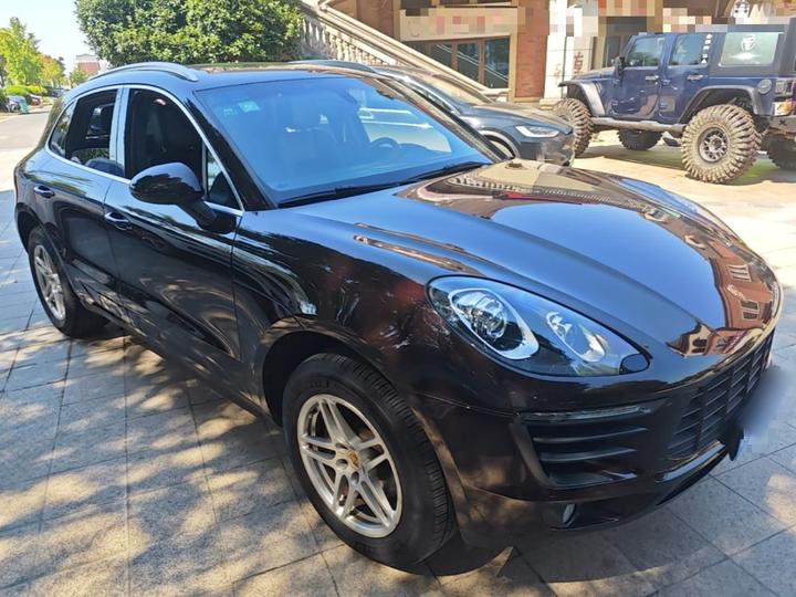 2016 Macan 2.0T photo 3