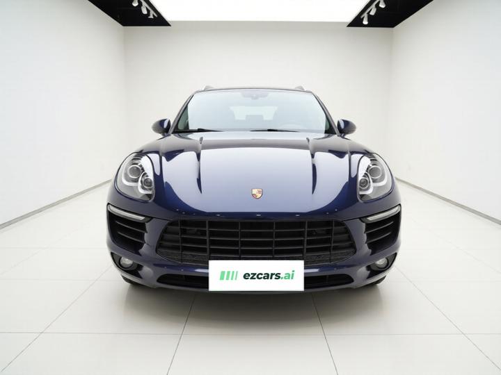 2017 Macan 2.0T photo 2