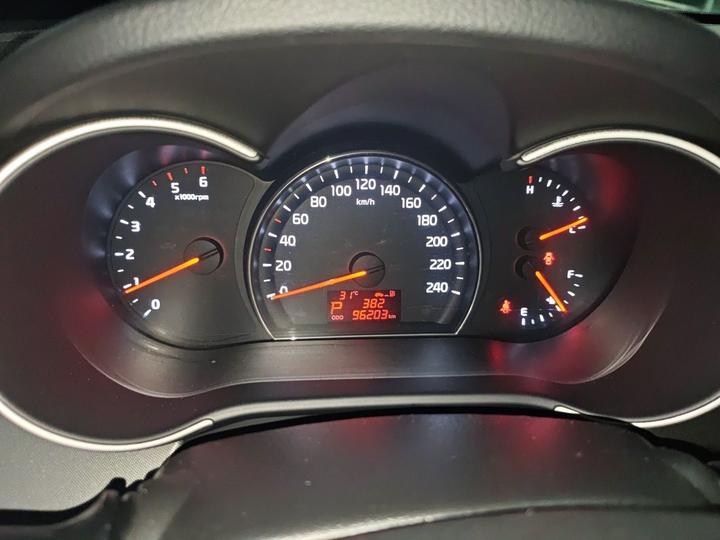 2013 2.2T 7-Seater Diesel Comfort photo 2