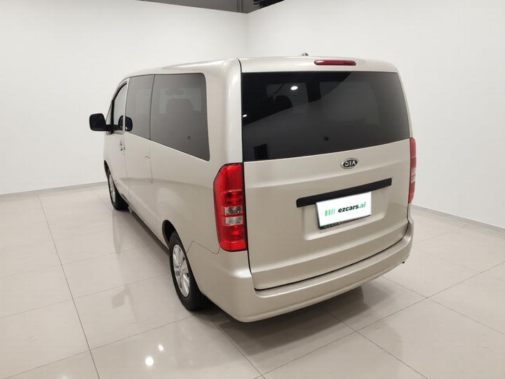 Refine M3 2019 PLUS 1.8L Luxury photo 4