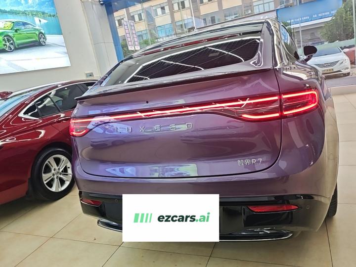 HIMA Luxeed R7 2025 EREV 251km Max photo 5