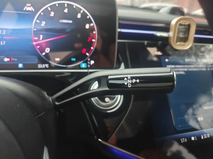 E-Class 2024 E 300 L Luxury photo 6
