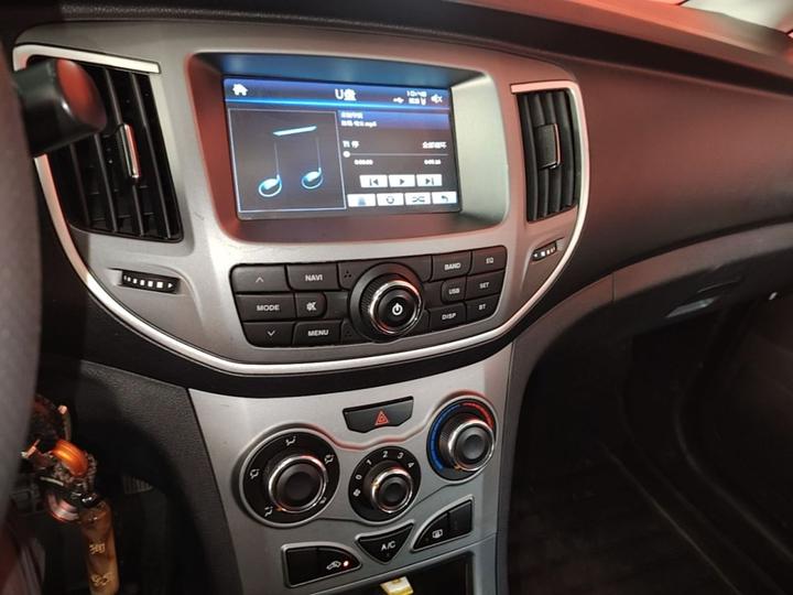 C3 2015 1.5L MT photo 8