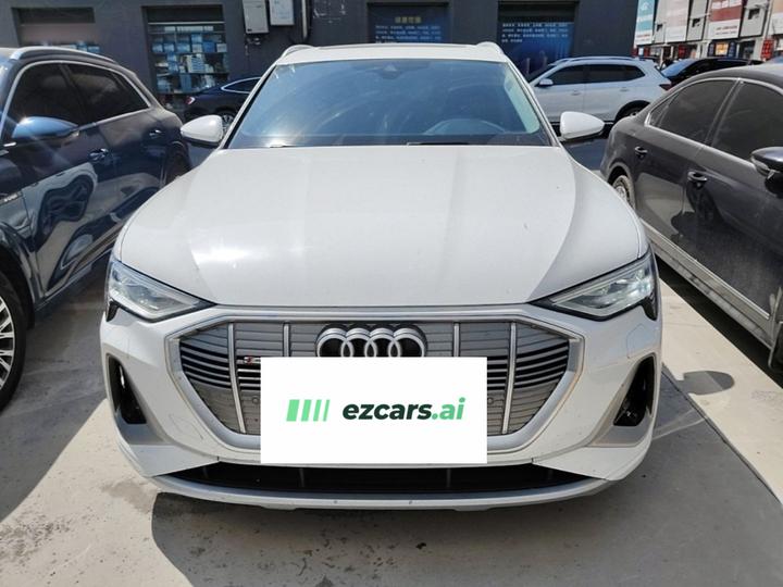 e-tron 2021 50 quattro photo 2