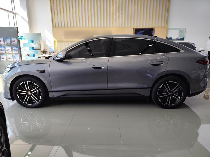 Qin L 2025 EV 545KM Excellence photo 4