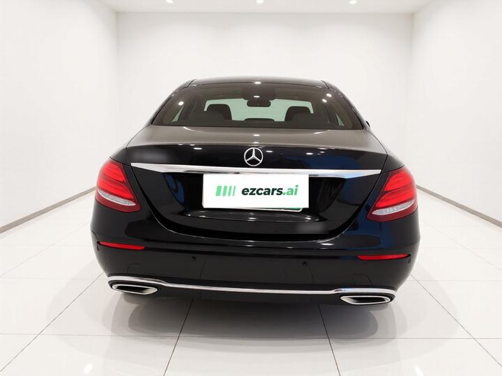 E-Class 2019 E 300 L Luxury photo 5
